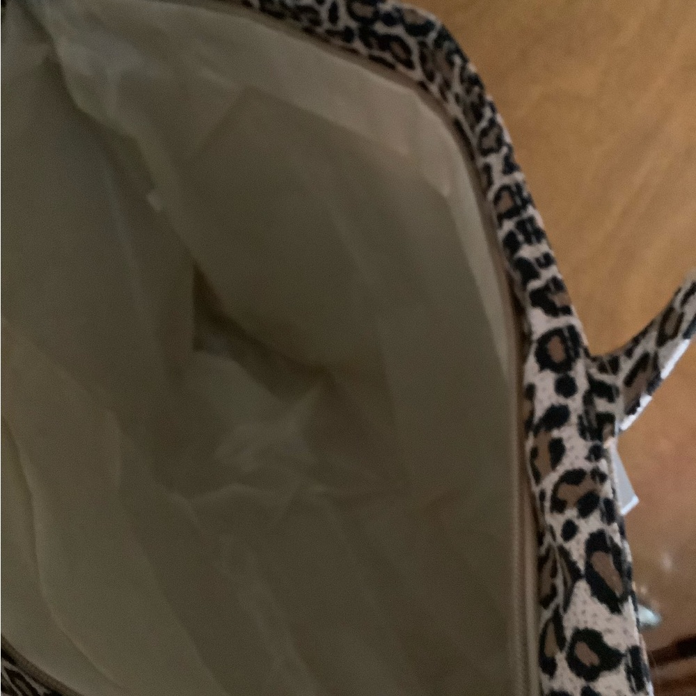 Large tote - Picture 2 of 2